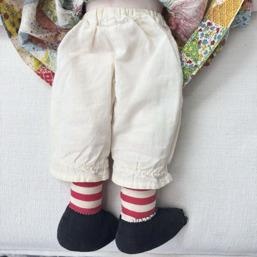 Vtg Raggedy Ann Doll Handmade Folk Art Button Eyes Embroidered Patchwork Kitsch - Picture 9 of 10